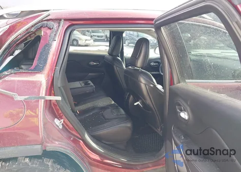 2019 Jeep Cherokee Latitude Plus 4X4 z USA, uszkodzony, nr VIN 1C4PJMLB9KD167999